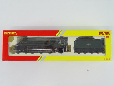 Lot 682 - A HORNBY R2784X Class A4 steam locomotive in...