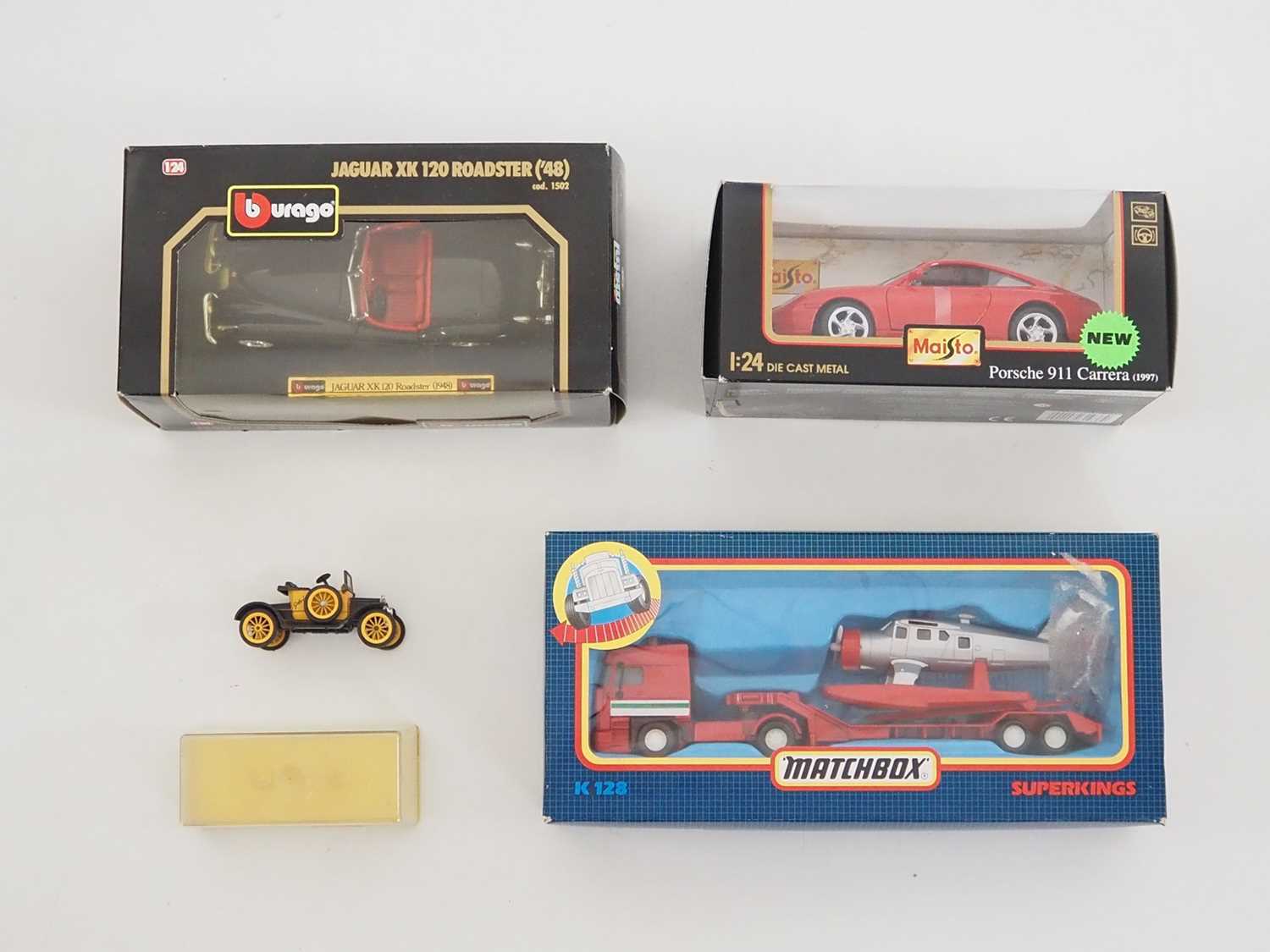 Lot 28 - A group of mixed scale diecast by BBURAGO,...