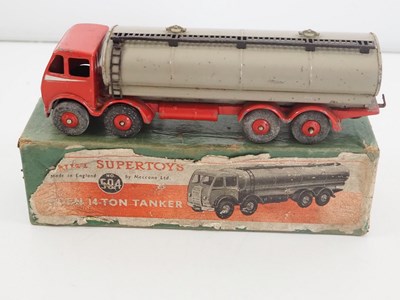 Lot 56 - A group of boxed and unboxed DINKY Toys Foden...