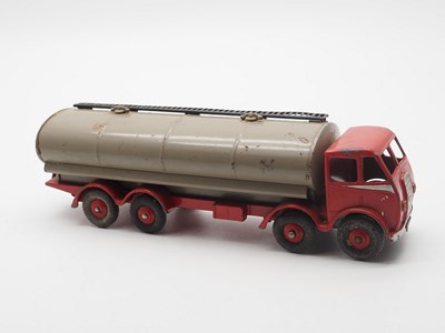 Lot 56 - A group of boxed and unboxed DINKY Toys Foden...