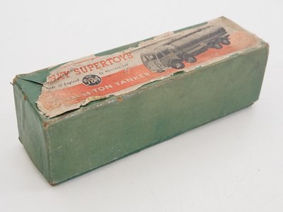 Lot 56 - A group of boxed and unboxed DINKY Toys Foden...