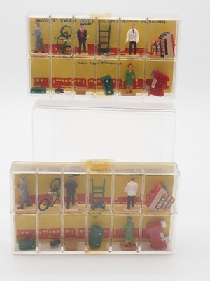 Lot 61 - A group of DINKY and HORNBY DUBLO OO gauge...
