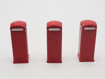 Lot 63 - A DINKY Toys dual numbered 750/12C trade box...