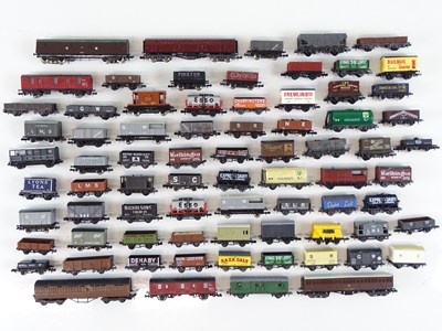 Lot 74 - A quantity of unboxed N Gauge wagons and vans...