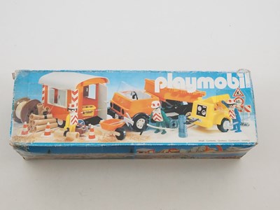 Lot 118 - A mixed group of PLAYMOBIL children's play...