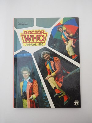 Lot 126 - A group of Dr Who memorabilia comprising 3x...