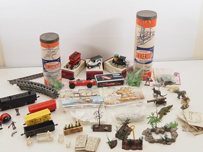 Lot 142 - A group of assorted toys to include AIRFIX,...