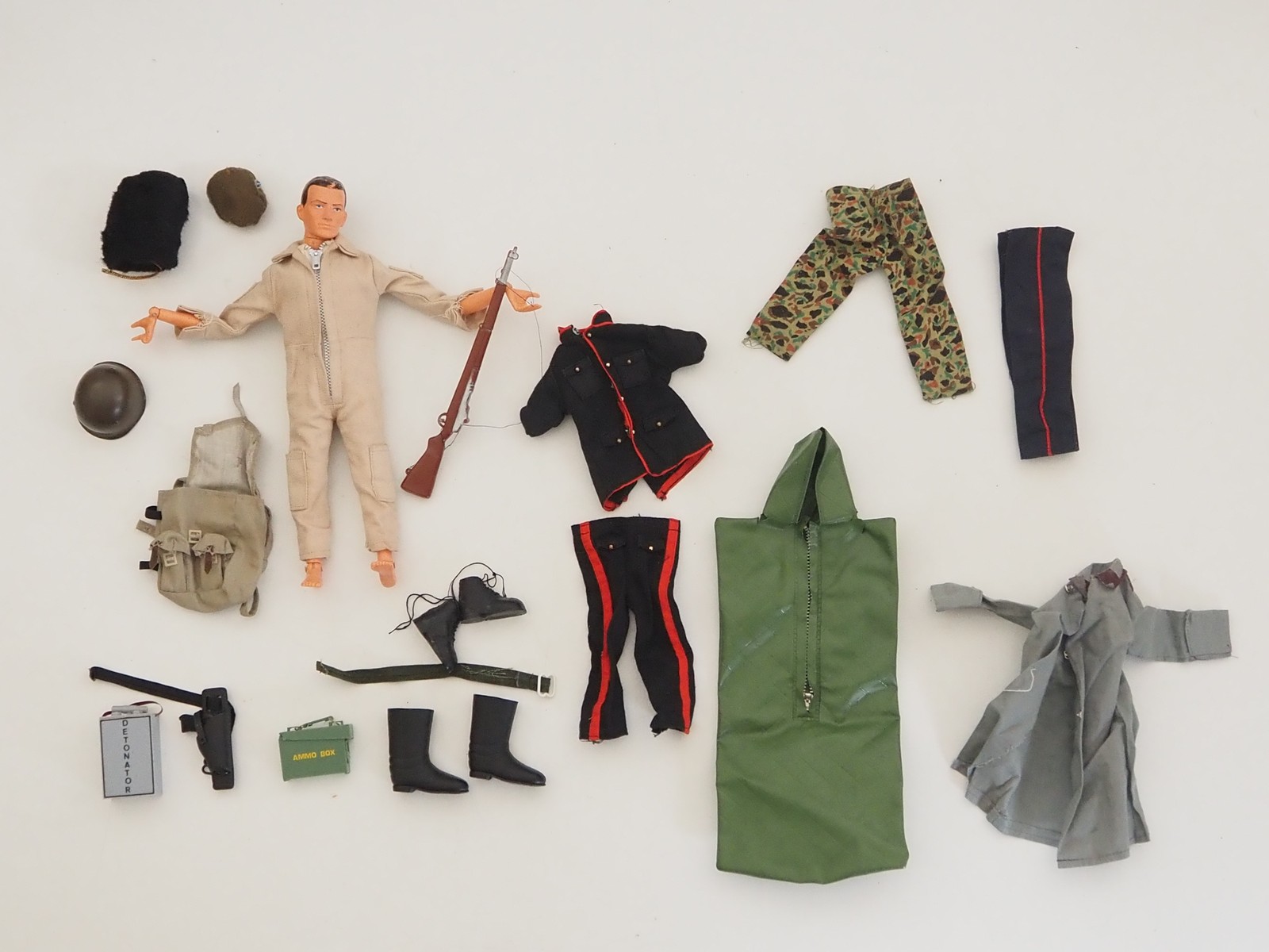 Lot 145 A PEDIGREE Tommy Gunn Action Figure Plus A lot-145-a-pedigree-tommy-gunn-action-figure-plus-a