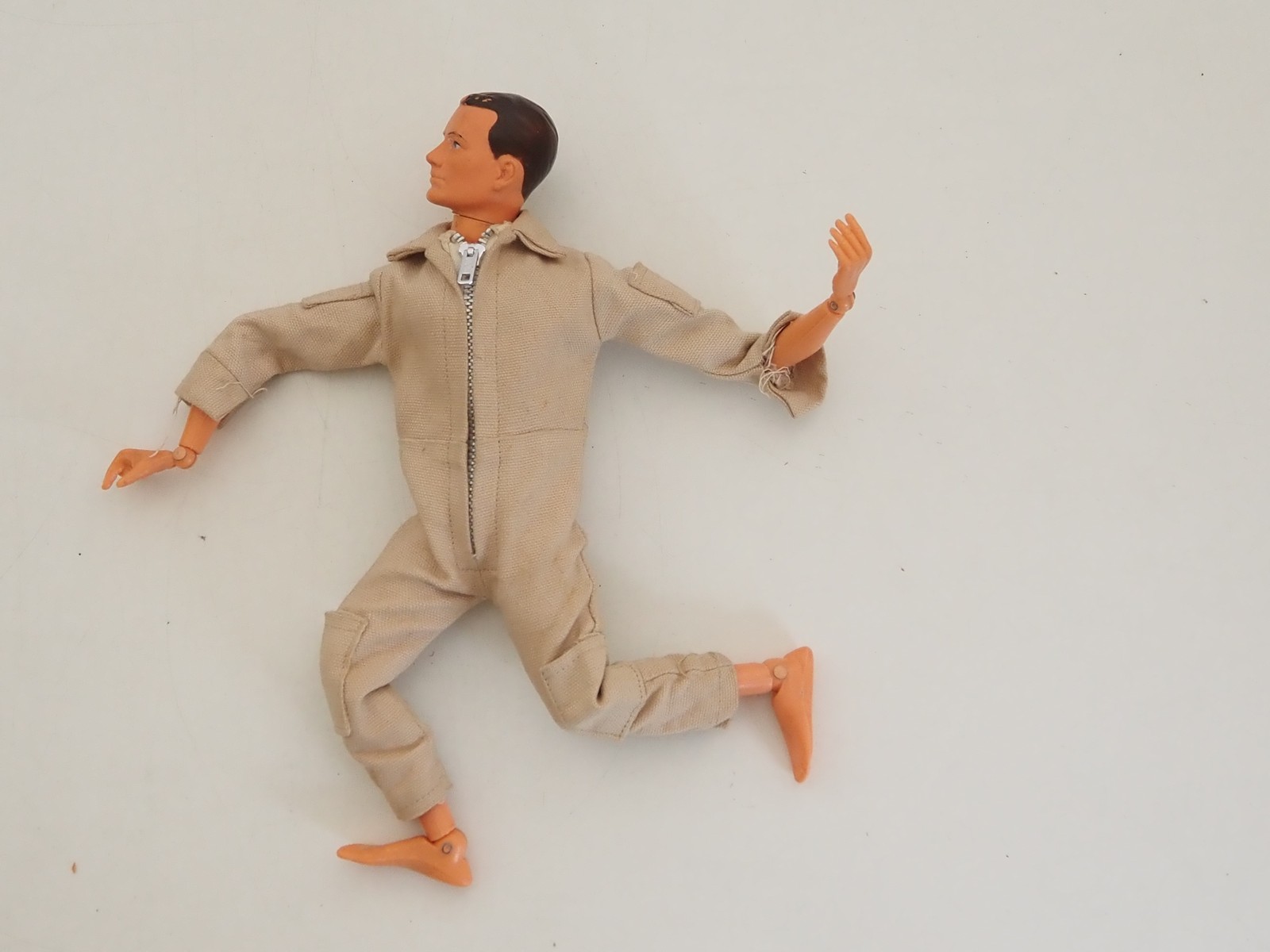 lot-145-a-pedigree-tommy-gunn-action-figure-plus-a