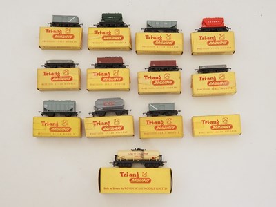 Lot 155 - A group of (TRIANG) TRI-ANG TT gauge goods...