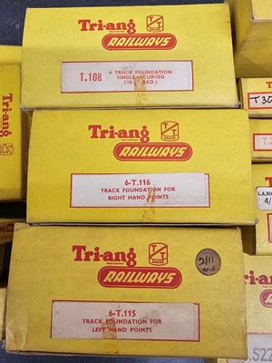 Lot 156 - A large quantity of boxed (TRIANG) TRI-ANG TT...