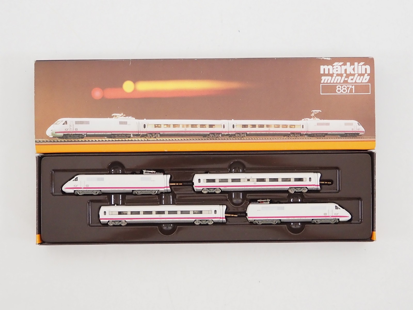 Lot 171 - A MARKLIN Mini-Club Z gauge 8871 German