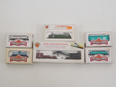 Lot 176 - A group of BACHMANN American outline N gauge...