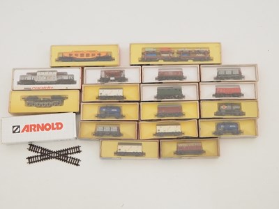 Lot 226 - A group of ARNOLD vintage N gauge German...