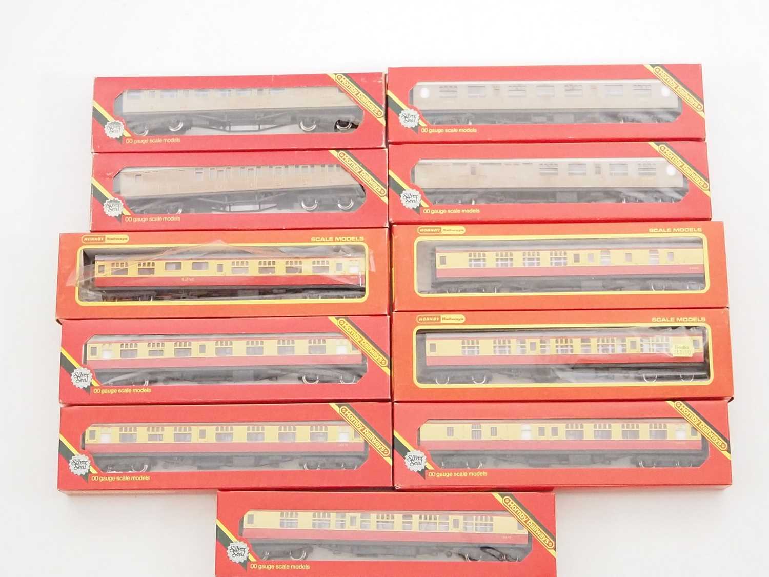 Lot 237 - A group of HORNBY OO gauge passenger coaches...