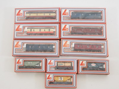 Lot 240 - A group of LIMA OO gauge rolling stock,...