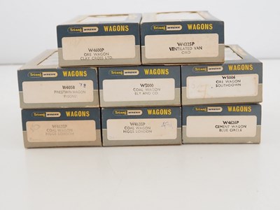 Lot 249 - A mixed group of WRENN OO gauge wagons of...