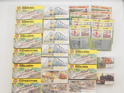 Lot 250 - A large group of unbuilt OO scale railway kits...