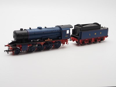 Lot 254 - A limited edition BACHMANN OO Gauge 32-250 2-8-...