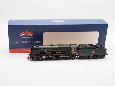 Lot 261 - A BACHMANN 31-409 OO gauge Lord Nelson Class...