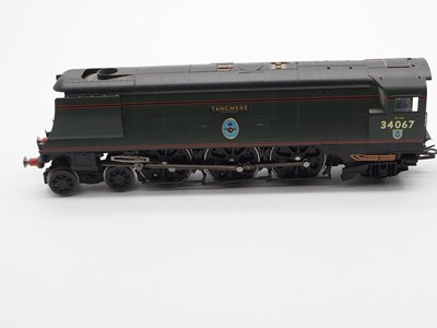 Lot 267 - A HORNBY OO gauge R2221 Battle of Britain...