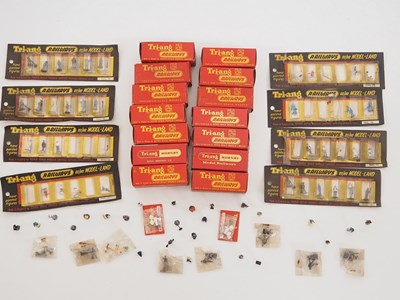 Lot 269 - A group of TRI-ANG (TRIANG) OO gauge boxed and...