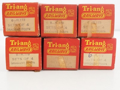 Lot 269 - A group of TRI-ANG (TRIANG) OO gauge boxed and...