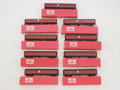 Lot 277 - A group of HORNBY DUBLO OO Gauge 4074...