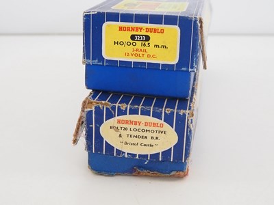 Lot 279 - A pair of HORNBY DUBLO OO gauge 3 rail...