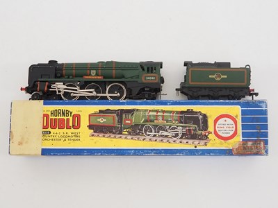 Lot 291 - A HORNBY DUBLO 3235 OO gauge West Country...