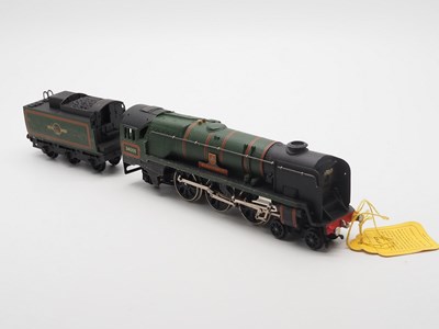 Lot 292 - A HORNBY DUBLO OO gauge 2-rail 2235 West...