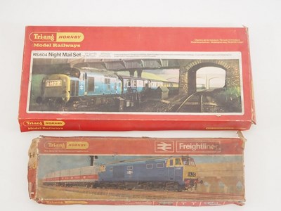 Lot 300 - A pair of TRI-ANG HORNBY (TRIANG) OO gauge...