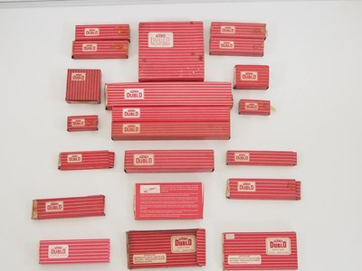 Lot 302 - A quantity of 2-rail HORNBY DUBLO track and...