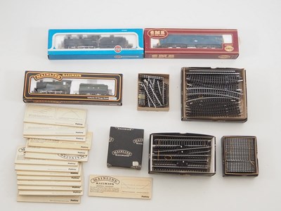 Lot 311 - A group of OO gauge AIRFIX and MAINLINE...