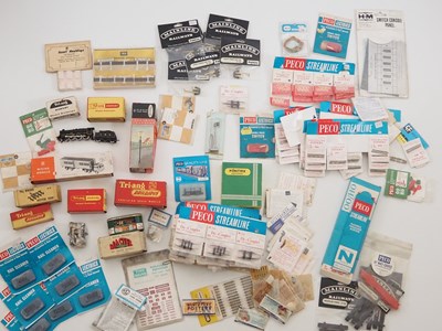 Lot 314 - A large quantity of mostly OO gauge...