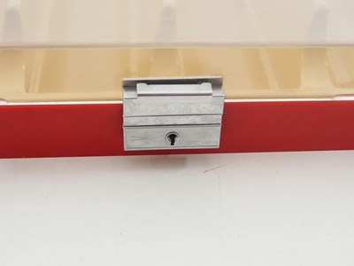 Lot 328 - A vintage early 1980s HORNBY lockable...