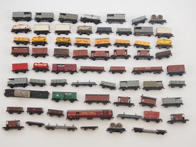 Lot 331 - A large group of unboxed HORNBY DUBLO OO gauge...