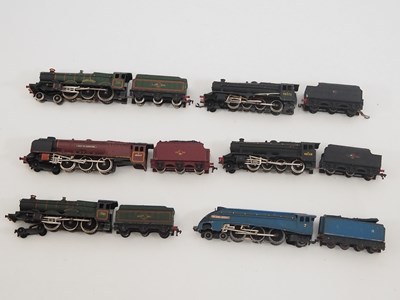 Lot 341 - A group of HORNBY DUBLO OO gauge 2 and 3-rail...