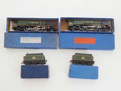 Lot 343 - A pair of HORNBY DUBLO EDL12 OO gauge 3-rail...