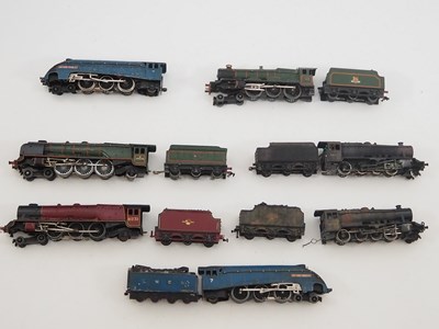 Lot 355 - A group of HORNBY DUBLO OO gauge 2 and 3-rail...