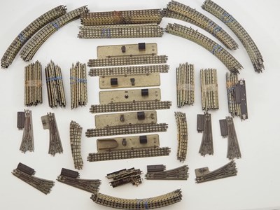 Lot 359 - A large quantity of HORNBY DUBLO OO gauge...