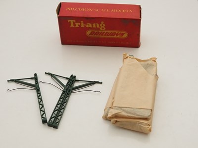 Lot 382 - A TRI-ANG HORNBY (TRIANG) OO gauge rare RT.268...