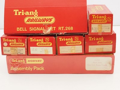Lot 382 - A TRI-ANG HORNBY (TRIANG) OO gauge rare RT.268...