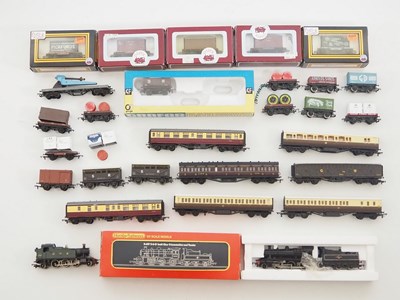 Lot 411 - A large mixed group of OO gauge steam...