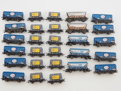 Lot 468 - A large quantity of mixed OO gauge unboxed...