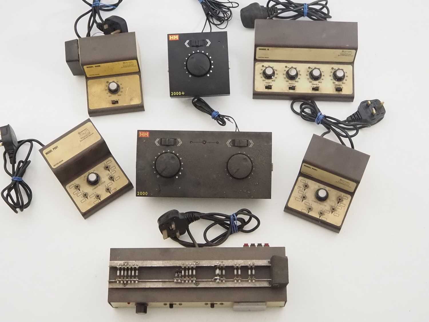 Lot 470 - A selection of model railway controllers