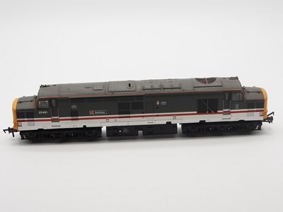 Lot 476 - A pair of BACHMANN OO gauge diesel Class 37...