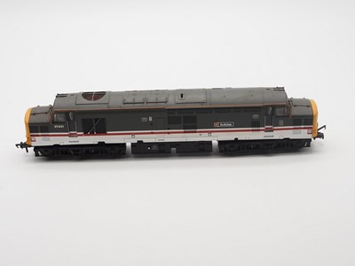 Lot 476 - A pair of BACHMANN OO gauge diesel Class 37...