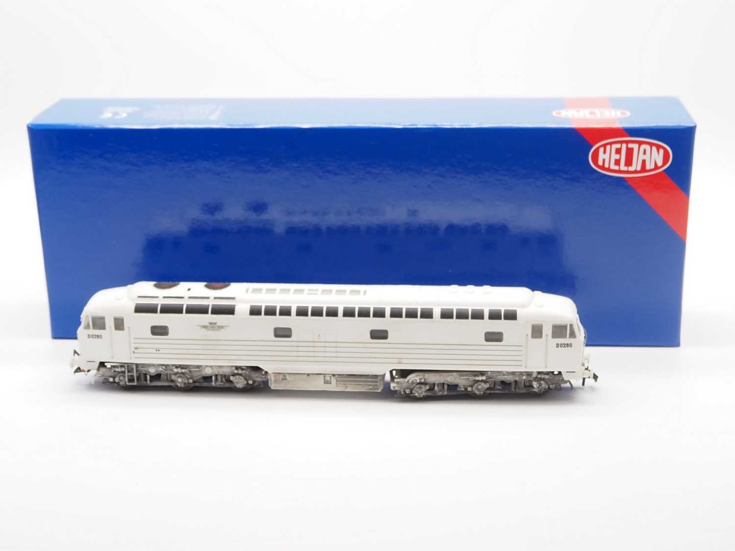 Lot 491 - A HELJAN OO gauge 4005 BRCW D0260 'Lion'...