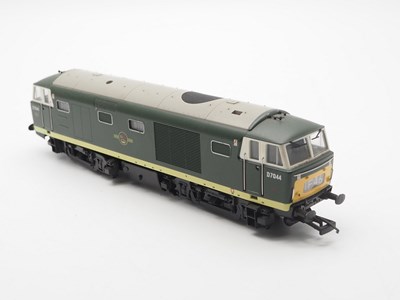 Lot 513 - A group of OO gauge diesel locomotives...